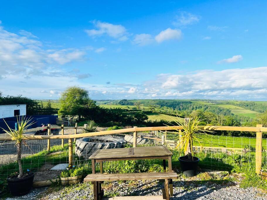2 Bedroom Holiday Home In The Heart Of West Wales St Clears Εξωτερικό φωτογραφία