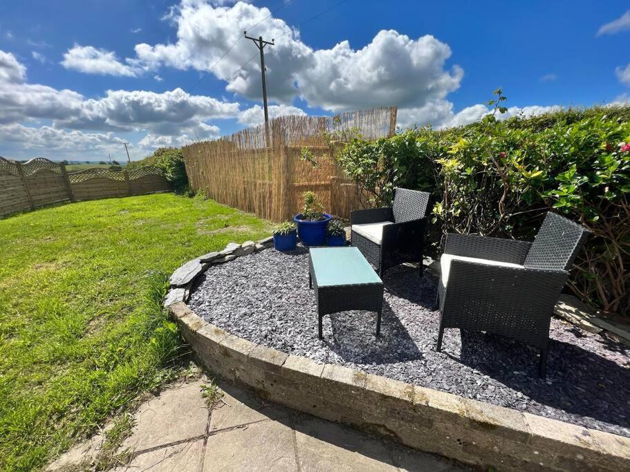 2 Bedroom Holiday Home In The Heart Of West Wales St Clears Εξωτερικό φωτογραφία
